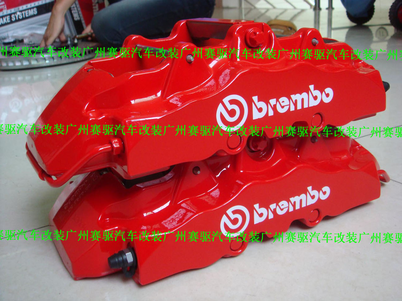 意大利BREMBO原裝進(jìn)口8活塞卡鉗專用高性能剎車片 耐高溫、耐磨、摩擦系數(shù)大等特點(diǎn)
