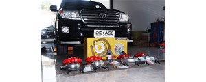 2015款豐田蘭德酷路澤，剎車升級(jí)前六后四套裝安裝過程
